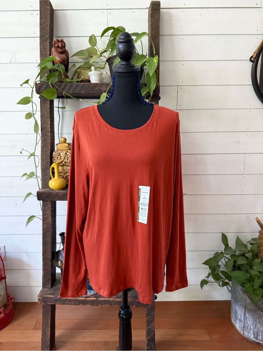 Time and Tru Relaxed Fit Long-Sleeve Scoop Neck Top in Rust Orange